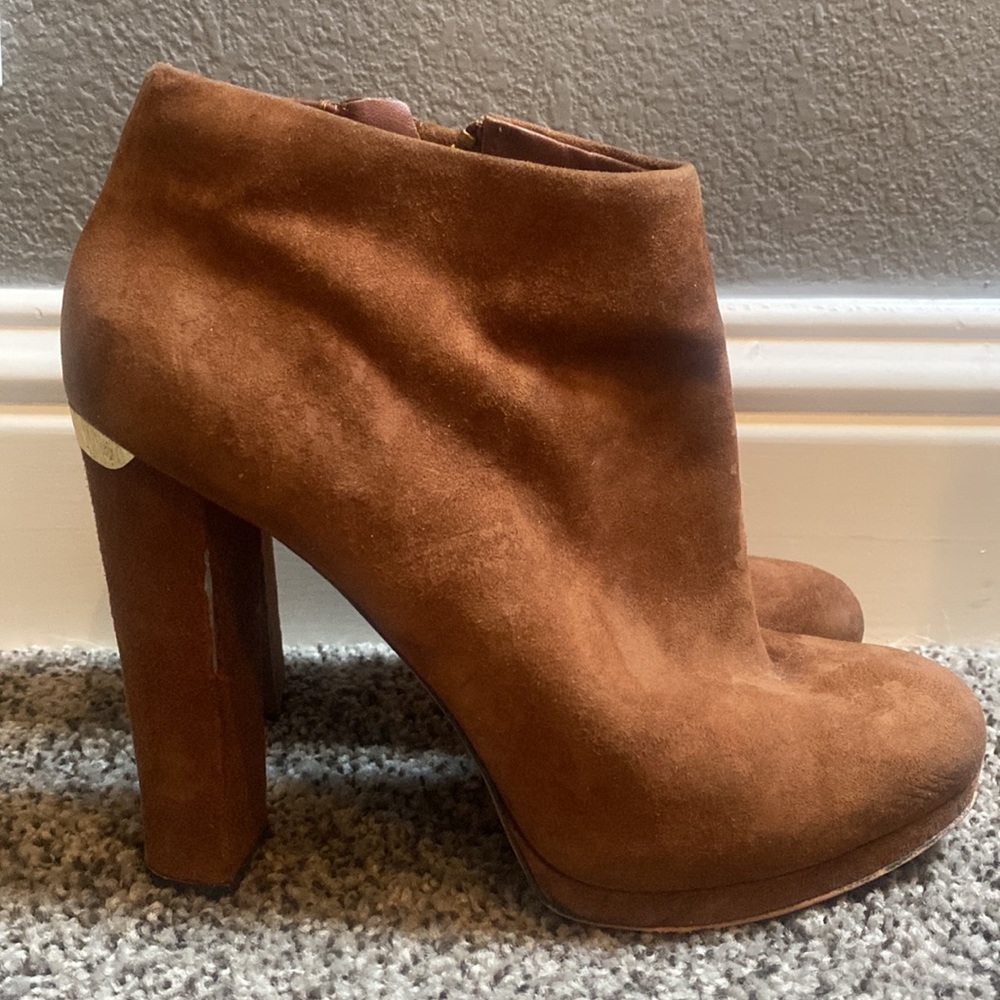 Michael kors camel suede heels